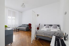 Starowiślna Studio Old Town by Renters