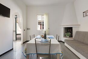 3324 Angela House by Barbarhouse