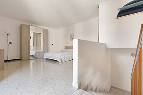 3324 Angela House by Barbarhouse