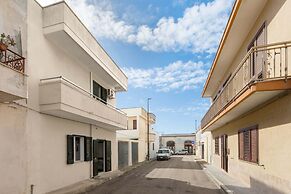 3324 Angela House by Barbarhouse