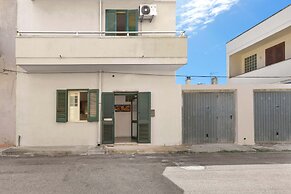 3324 Angela House by Barbarhouse