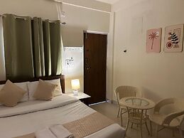 Aqua Wave by YogiTree Hotels