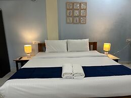Aqua Wave by YogiTree Hotels