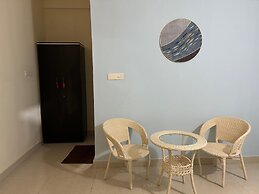 Aqua Wave by YogiTree Hotels