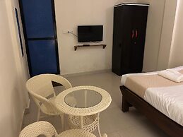 Aqua Wave by YogiTree Hotels