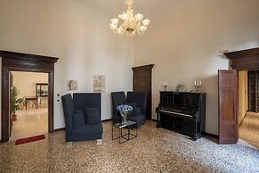 Ca' Longo Palace Apartments