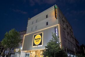 beestay Hotels MG Road vijayawada