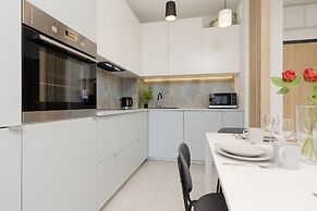 Lux Apartment by Renters Prestige