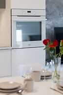 Lux Apartment by Renters Prestige