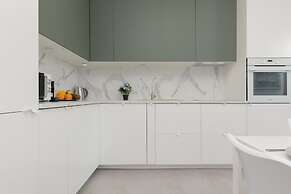 Lux Apartment by Renters Prestige