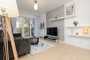 Lux Apartment by Renters Prestige