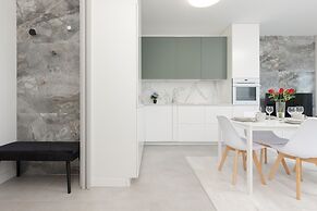 Lux Apartment by Renters Prestige
