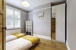 Terraced Edwardian House-poets' Corner