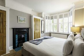 Terraced Edwardian House-poets' Corner