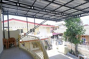 OYO Life 92632 Kost Pondok Kito