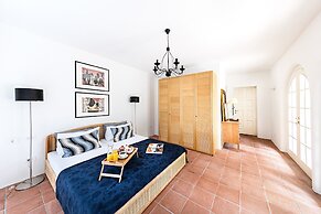 Villa Costanza by Wonderful Italy