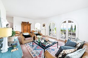 Villa Costanza by Wonderful Italy