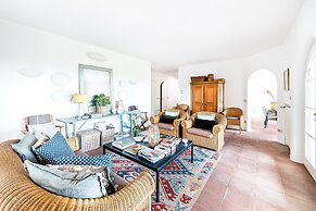 Villa Costanza by Wonderful Italy