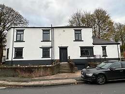 OYO The Pleasant House