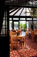 The Railway Tavern Hotel