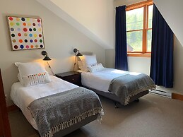 Relaxing Location Steps From Resort Citq 242281