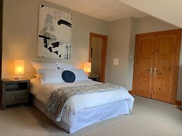 Relaxing Location Steps From Resort Citq 242281