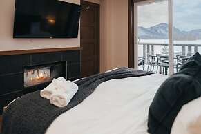 Lake Resort Suite Views Amenities