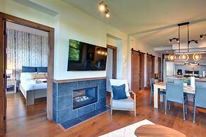 Lake Resort Suite Views Amenities