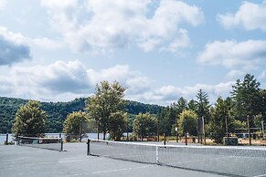 Lake Resort Suite Views Amenities