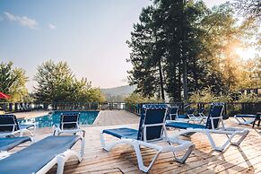 Spacious log Cottage Resort Access Citq 242255