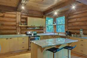 Spacious log Cottage Resort Access Citq 242255