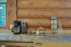 Spacious log Cottage Resort Access Citq 242255