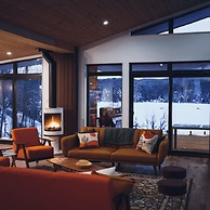 Lakeview Mid Century Luxury Cottage Citq 311414