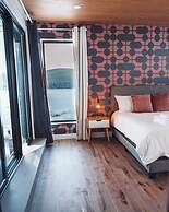 Lakeview Mid Century Luxury Cottage Citq 311414