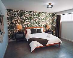 Lakeview Mid Century Luxury Cottage Citq 311414