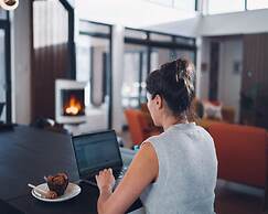 Lakeview Mid Century Luxury Cottage Citq 311414