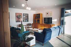 Lakeview Mid Century Luxury Cottage Citq 311414