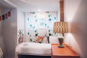 Lakeview Mid Century Luxury Cottage Citq 311414