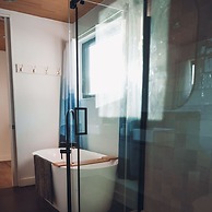 Lakeview Mid Century Luxury Cottage Citq 311414