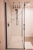 Lakeview Mid Century Luxury Cottage Citq 311414