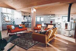 Lakeview Mid Century Luxury Cottage Citq 311414