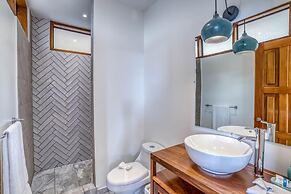 Few Steps to Beach Private Pool and Jacuzzi