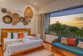 Few Steps to Beach Private Pool and Jacuzzi