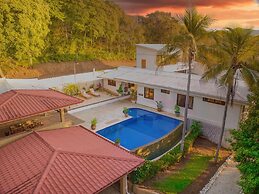 Few Steps to Beach Private Pool and Jacuzzi