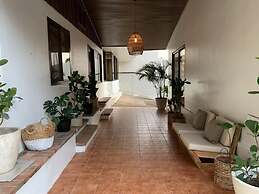 Few Steps to Beach Private Pool and Jacuzzi