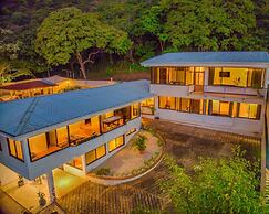 Few Steps to Beach Private Pool and Jacuzzi