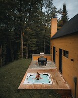 Naro Cabin in Laurentides