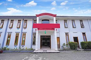 OYO Life 92835 Maya Adipuri