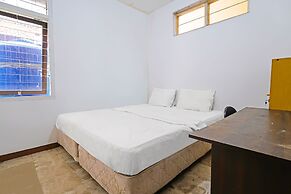 OYO Life 92835 Maya Adipuri