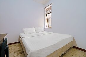 OYO Life 92835 Maya Adipuri